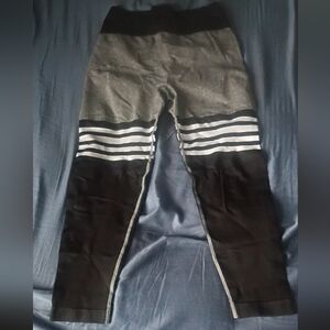 Chic Black and Gray Women's Workout Leggings